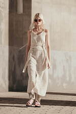 チノ 2023年春夏ウィメンズコレクション - マニッシュなピースに溶け込む“女性らしさ”｜写真19