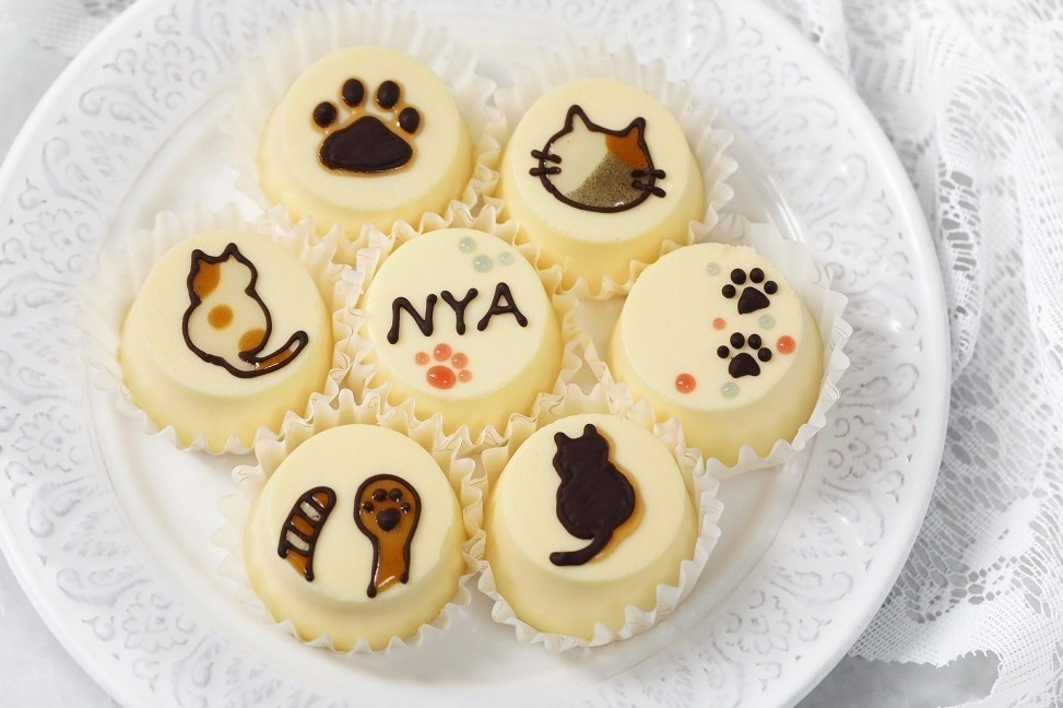 クリームチーズ｜“福ねこイラスト”描いた「さらにおいしいチーズケーキ」パティスリーピネードから、ひと口サイズで