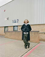 ドクターマーチン×エンジニアド ガーメンツの新作シューズ、左右非対称なシューレースデザイン｜写真7