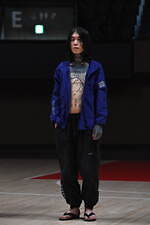 ゲンザイ 2023年春夏コレクション - ディストピアを生き抜く戦闘服｜写真21