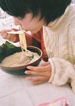 ニサイ 2023年春夏コレクション、“ブリコラージュ”から生まれる愛しい装い｜写真27