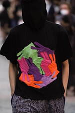 ミツル オカザキ 2023年春夏コレクション、夕陽に捧げるピースサイン｜写真18