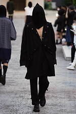 ミツル オカザキ 2023年春夏コレクション、夕陽に捧げるピースサイン｜写真34