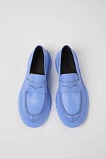 カンペール22年秋冬新作、”左右非対称”デザインのタッセルローファー＆厚底ヒールローファー｜写真8