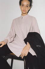 ウジョー×ダンスキン“スリットやドローコードでフォルムを変化”ブルゾンやコートなど、機能素材もプラス｜写真11