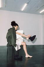 ウジョー×ダンスキン“スリットやドローコードでフォルムを変化”ブルゾンやコートなど、機能素材もプラス｜写真22