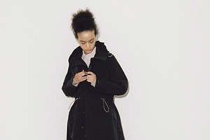 ウジョー×ダンスキン“スリットやドローコードでフォルムを変化”ブルゾンやコートなど、機能素材もプラス