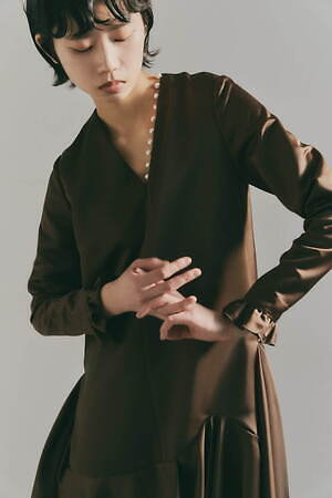 ヒュー・デイ・トゥ・イブニング	(hue DAY TO EVENING) 2022-23年秋冬ウィメンズコレクション  - 写真31