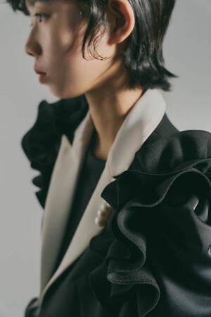 ヒュー・デイ・トゥ・イブニング	(hue DAY TO EVENING) 2022-23年秋冬ウィメンズコレクション  - 写真47