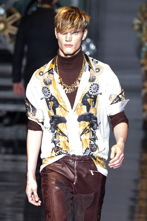 ヴェルサーチェ(VERSACE) 2014-15年秋冬メンズコレクション  - 写真5