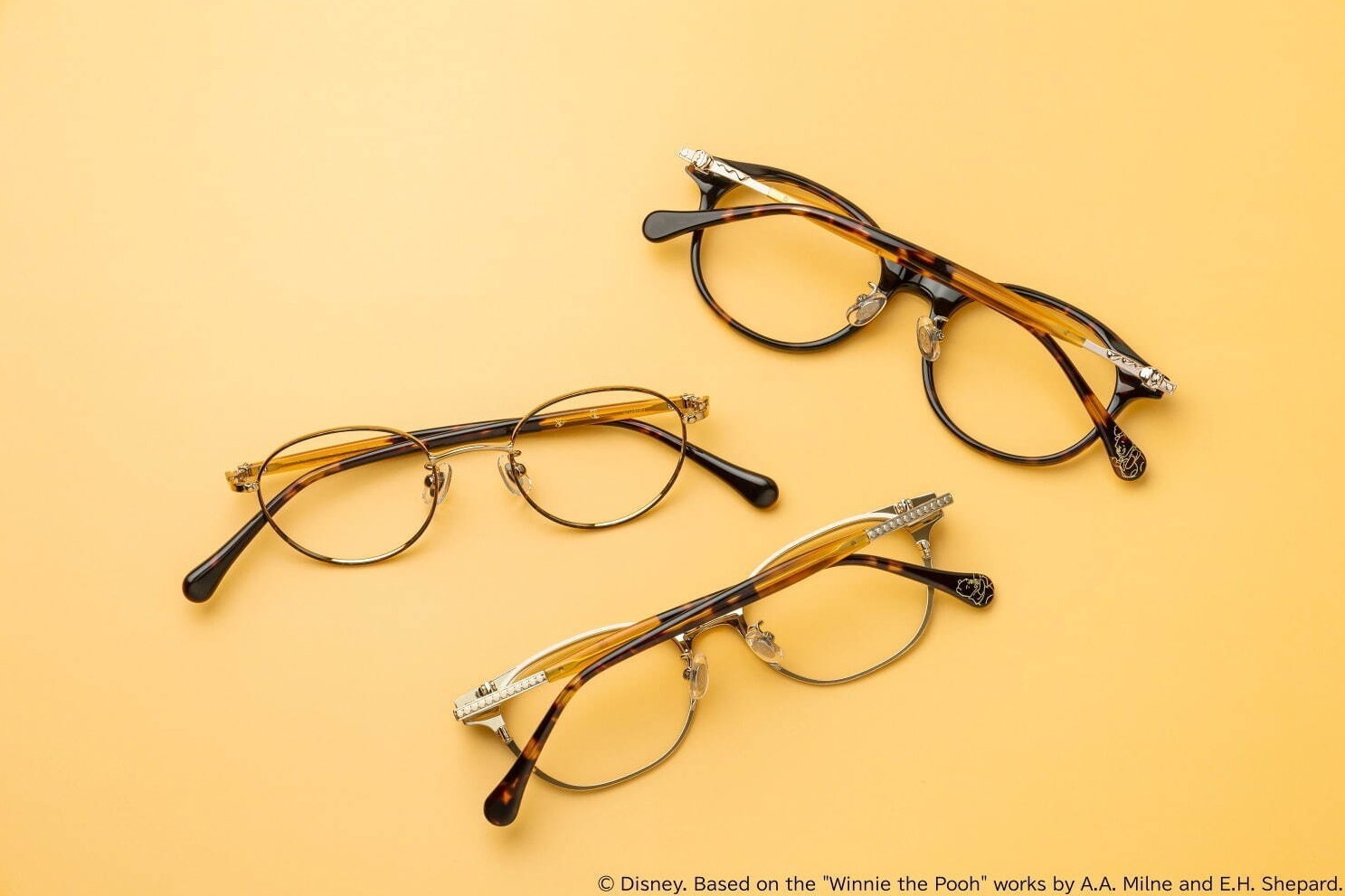 メガネ｜Zoff「くまのプーさん」のアイウェア、“はちみつをつまみ食いする”プーさんのフレームなど