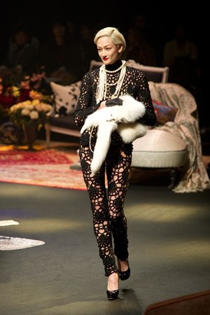ケイタ マルヤマ(KEITA MARUYAMA)、2010-2011年秋冬コレクション｜写真25