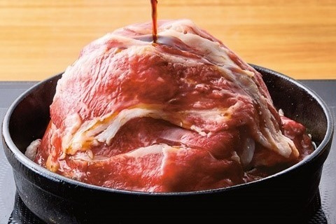 絶品料理｜「新宿髙島屋 美味コレクション」有名料理ガイドブックで評価された名店の新たな挑戦、絶品の肉鍋や寿司