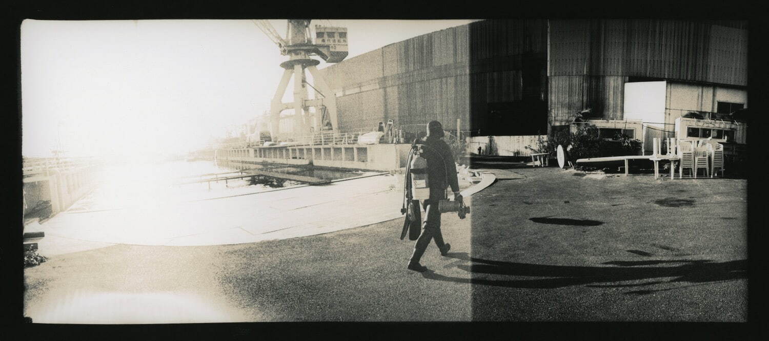 野口里佳《潜る人 #1》1995年 作家蔵
©︎Noguchi Rika, Courtesy of Taka Ishii Gallery