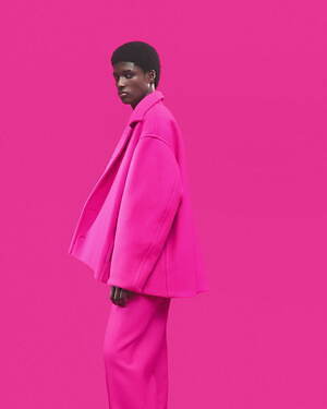 ヴァレンティノ(VALENTINO) ピンクPP｜写真9