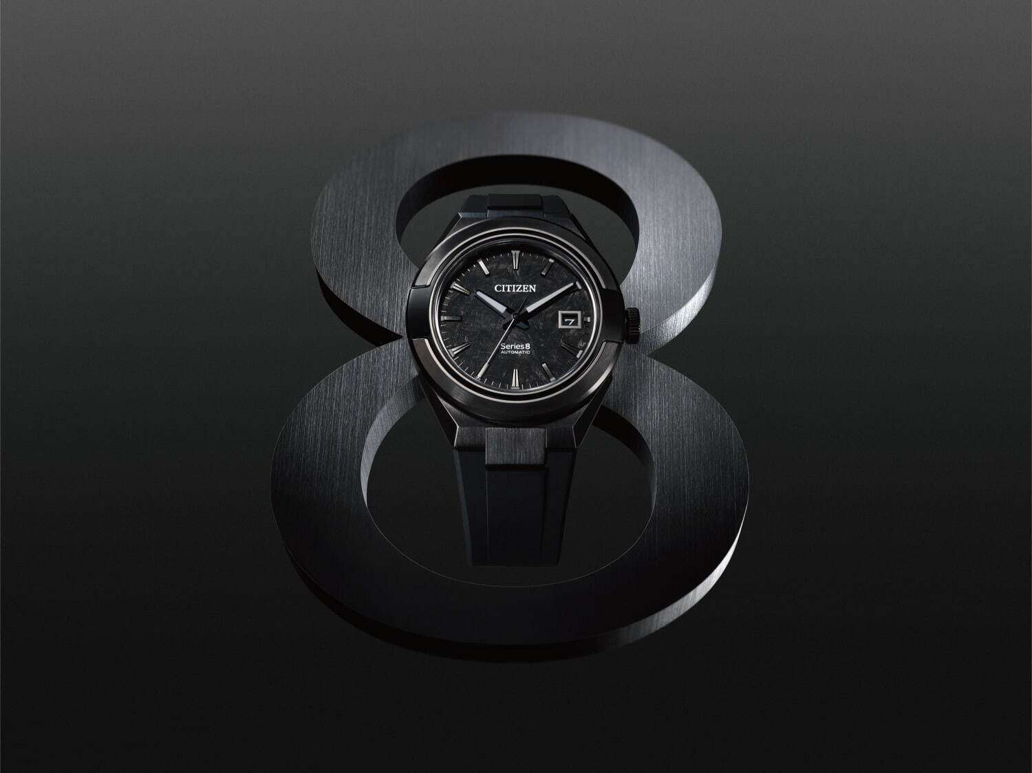 シチズン シリーズエイト“オールブラック”の限定腕時計、初のシースルーバック採用｜写真2