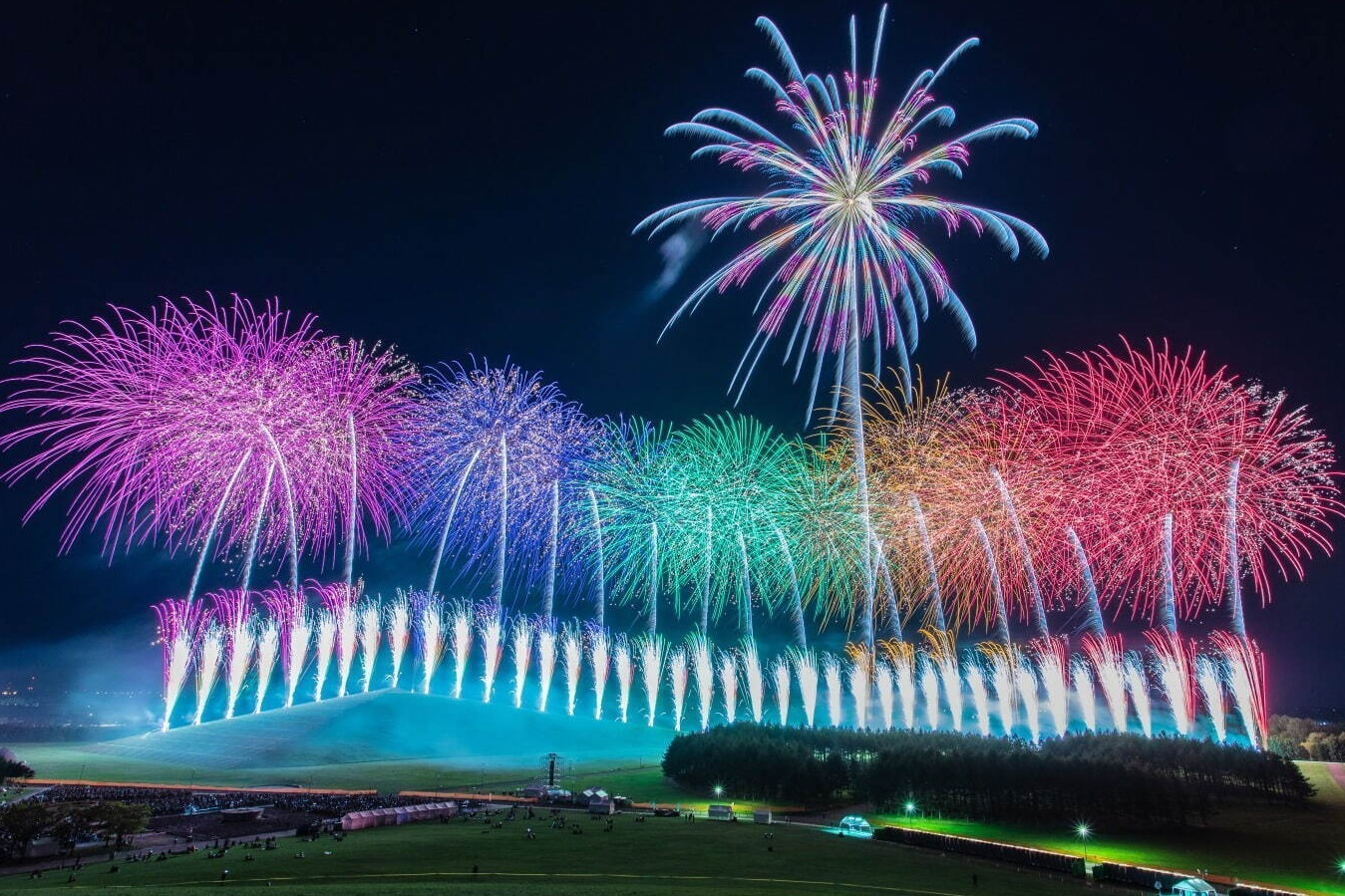 りんくう花火大会 何発？