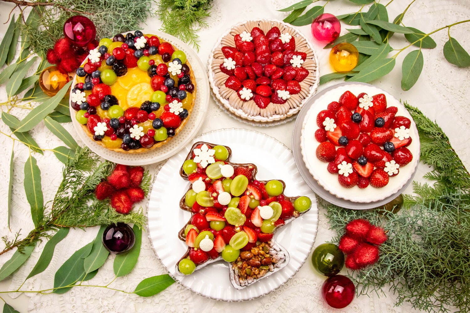 キル フェ ボン22年クリスマスケーキ、“苺＆シャインマスカット”たっぷりのツリー型タルト｜写真6