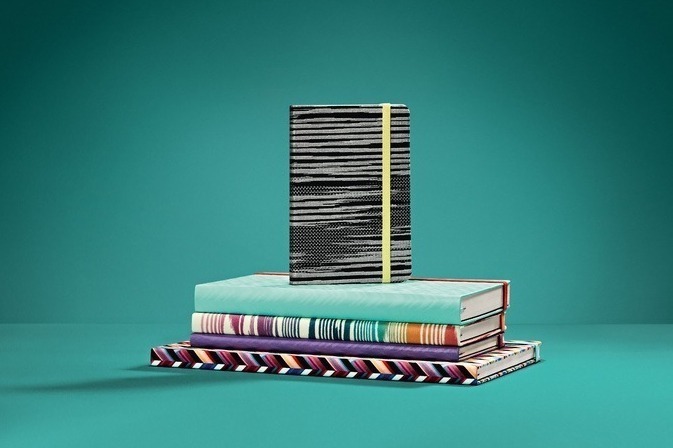 モレスキン×ミッソーニ“幾何学模様”の2023年度版ダイアリー＆“レインボーカラー”のノート