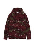 メゾン キツネ22年秋冬新作、鮮やかなグリーンのセットアップ＆キルティングバッグなど｜写真1