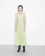 カナコ サカイ 2023年春夏コレクション - 風の名残、細波の空｜写真14