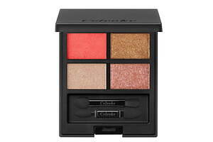 セルヴォーク22年クリスマスコスメ、大胆“ピンクレッド”入り4色アイパレ＆華やかカラーマスカラ｜写真1