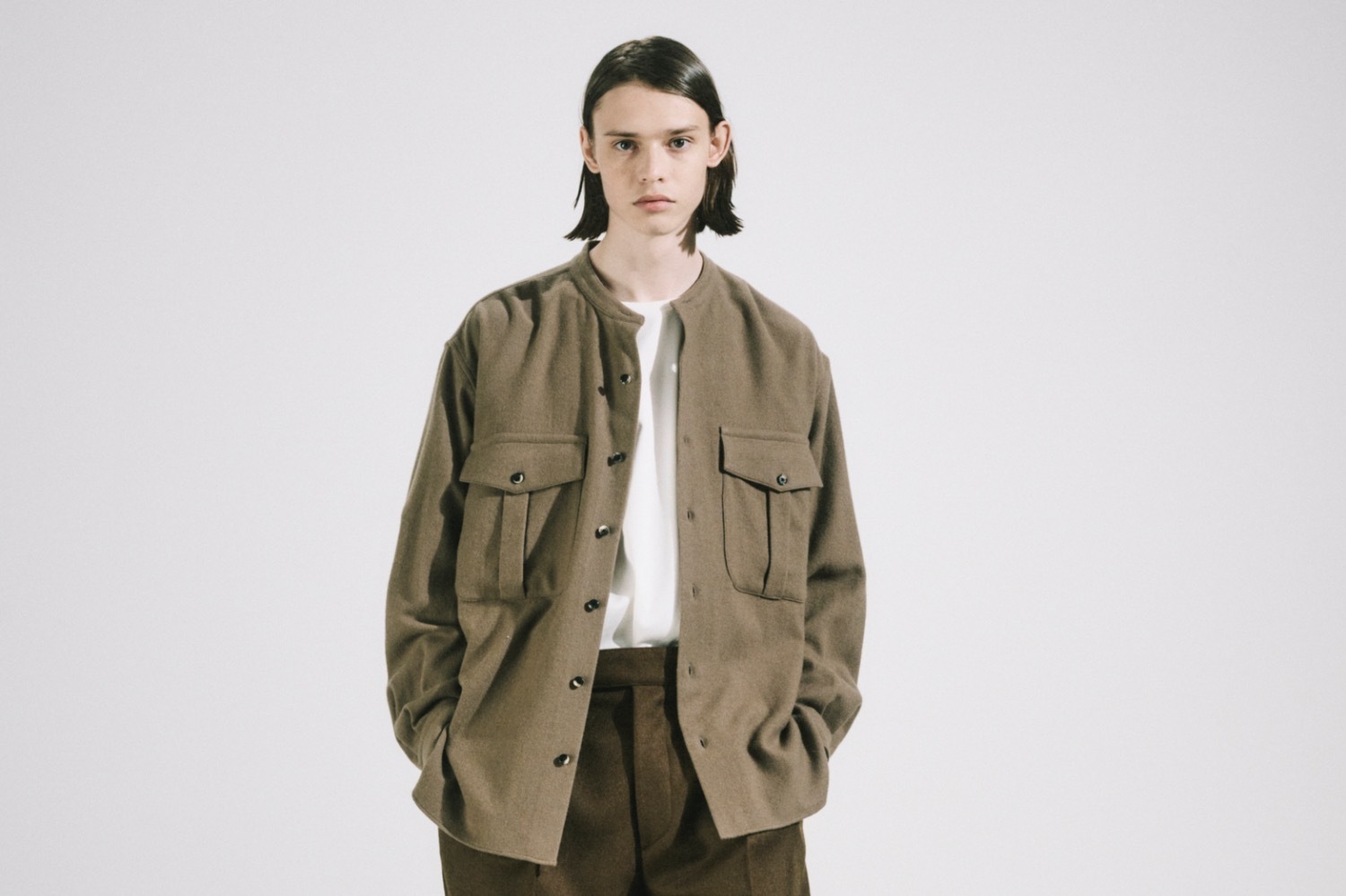 ザ・クラシックのランド オブ トゥモロー別注シャツ、英国「ジョシュアエリス」の素材でアレンジ