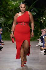 マイケル・コース コレクション 2023年春夏コレクション、都会とリゾートスタイルの融合｜写真24