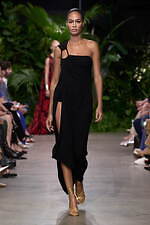 マイケル・コース コレクション 2023年春夏コレクション、都会とリゾートスタイルの融合｜写真33