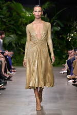 マイケル・コース コレクション 2023年春夏コレクション、都会とリゾートスタイルの融合｜写真39