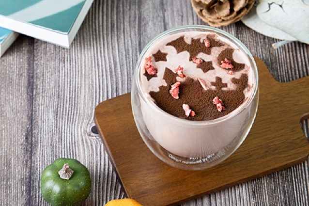 エスプレッソ｜丸山珈琲“ハロウィン”ラテアートのホットドリンク、甘酸っぱい苺＆チョコをエスプレッソにブレンド