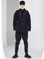 CFCL初の旗艦店が表参道に“レッドカラー”の限定ドレスやバッグ、東京ミッドタウン八重洲にも直営店｜写真2