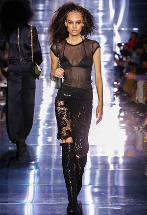 トム フォード(TOM FORD) 2023年春夏ウィメンズ&メンズコレクション  - 写真29