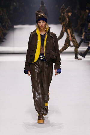 フェンディ バゲット25周年 記念コレクション(FENDI BAGUETTE 25TH ANNIVERSARY COLLECTIONS) 2022年冬ウィメンズ&メンズコレクション  - 写真24