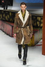 ロベルト カヴァリ 2014-15年秋冬メンズコレクション - 冒険心が取り払ったエレガンスの枠組み｜写真17