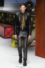 ロベルト カヴァリ 2014-15年秋冬メンズコレクション - 冒険心が取り払ったエレガンスの枠組み｜写真40