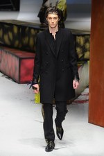 ロベルト カヴァリ 2014-15年秋冬メンズコレクション - 冒険心が取り払ったエレガンスの枠組み｜写真45