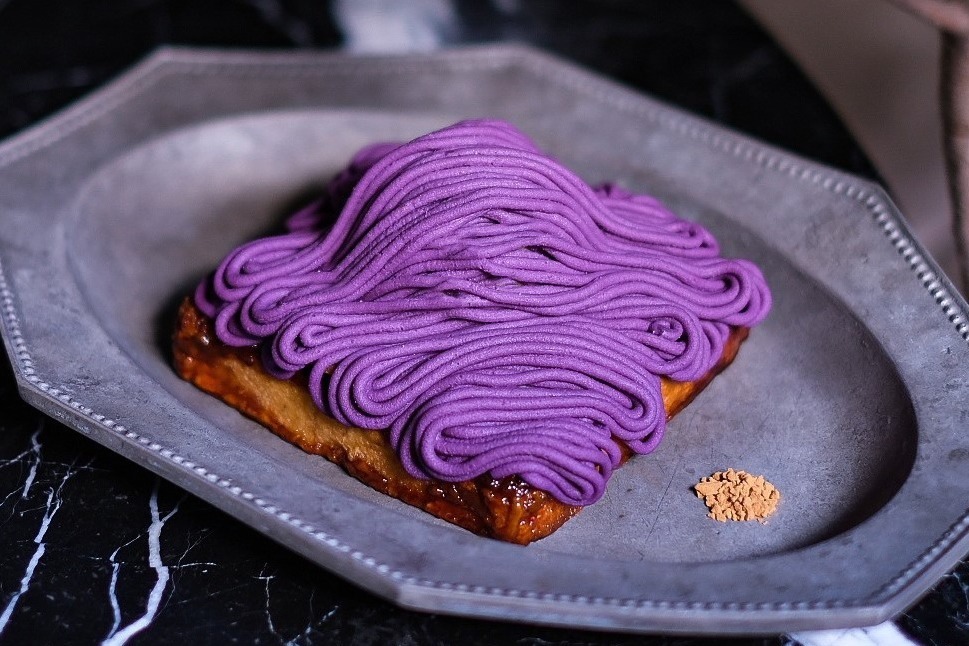 トースト｜代々木公園プルミエメより「秋のモンパン」“パンの山”のような紫芋モンブランフレンチトースト