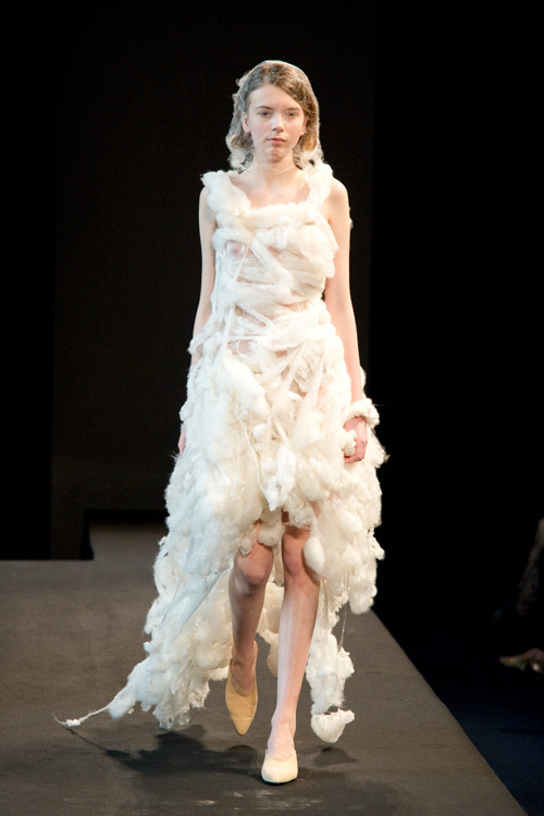 エマリーエ 2010-11年秋冬<span>コレクション</span> - 写真16