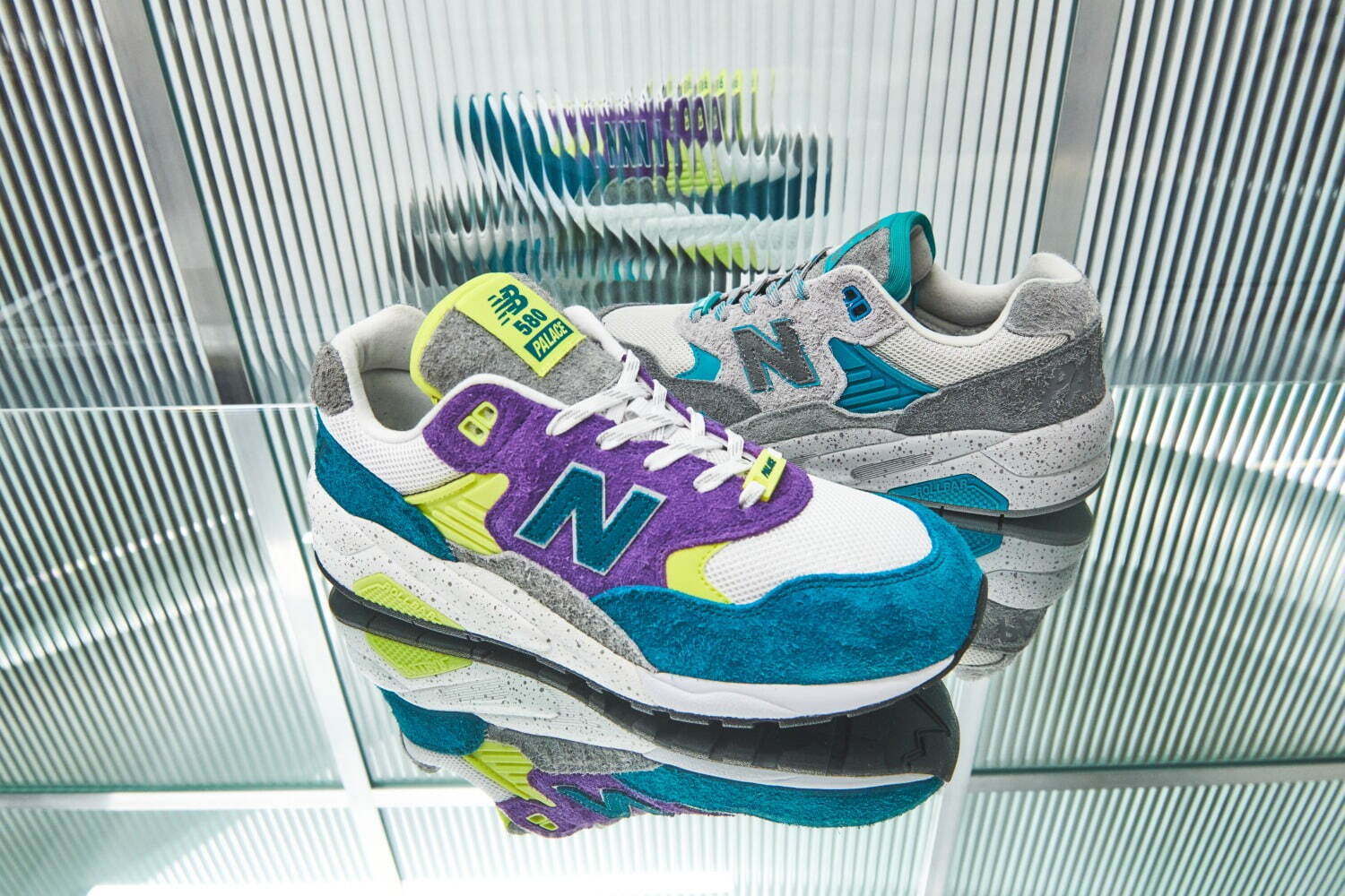 「PALACE × New Balance 580」24,200円