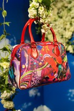 新品　ETROx蜷川実花コラボ　花柄 コンパクトウォレット蝶のチャーム付き 楽天市場】【バッグ】ETRO エトロ 蜷川実花 コラボ 蝶