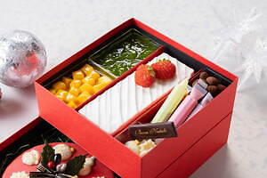 グランド ハイアット 東京のクリスマスケーキ2022、“高さ約30㎝”お菓子の家や深紅のケーキなど｜写真7