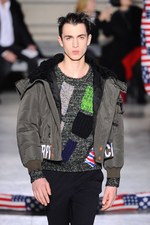 ラフ シモンズ 2014-15年秋冬コレクション - 並列になったアートとファッション｜写真72