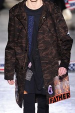 ラフ シモンズ 2014-15年秋冬コレクション - 並列になったアートとファッション｜写真80