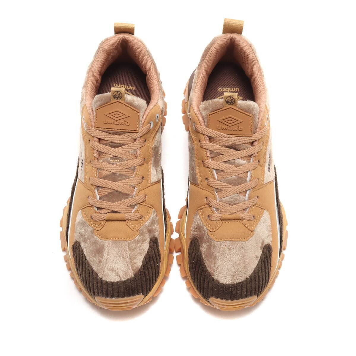 アンブロ×アトモス×24カラッツのコラボスニーカー、ボアやコーデュロイなど異素材をミックス｜写真19