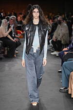 エムエム6 メゾン マルジェラ 23年春夏コレクション - バレエのリハーサル、ステージの裏側に着想｜写真3