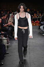 エムエム6 メゾン マルジェラ 23年春夏コレクション - バレエのリハーサル、ステージの裏側に着想｜写真10