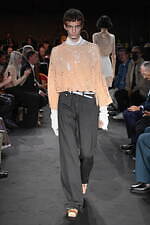 エムエム6 メゾン マルジェラ 23年春夏コレクション - バレエのリハーサル、ステージの裏側に着想｜写真11