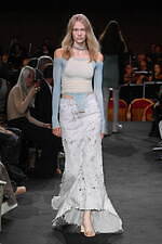 エムエム6 メゾン マルジェラ 23年春夏コレクション - バレエのリハーサル、ステージの裏側に着想｜写真17