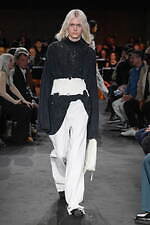 エムエム6 メゾン マルジェラ 23年春夏コレクション - バレエのリハーサル、ステージの裏側に着想｜写真27